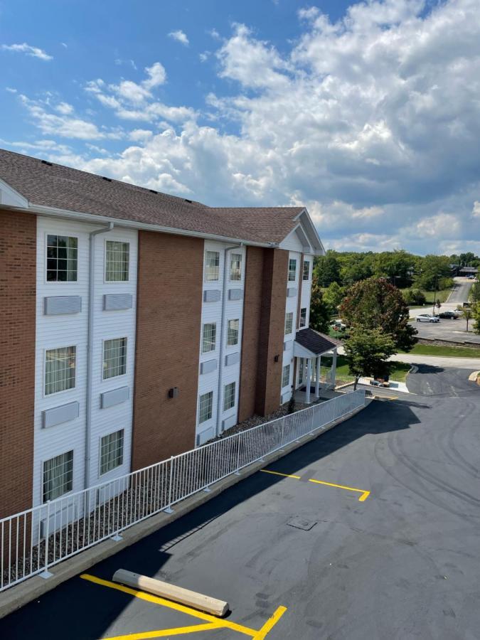 Schmidt'S Creek Hotel Osage Beach Exterior photo